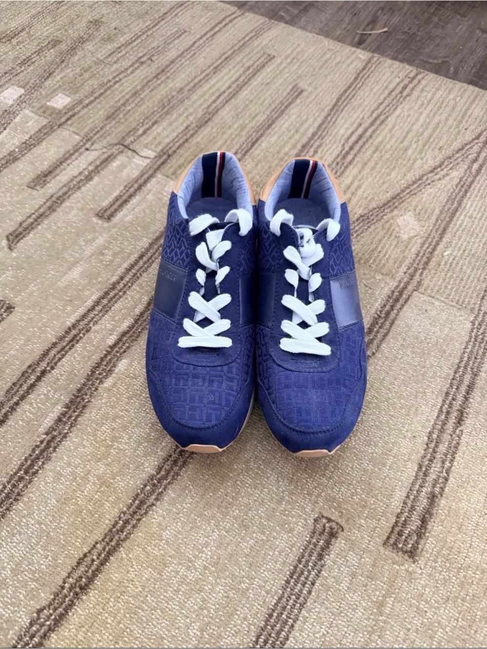 Tommy Hilfiger Navy and White Women's Sneakers